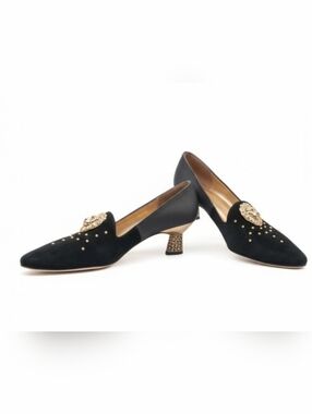 GUC Vintage 80s Kaplan Black Heeled Loafers 8 with Gold Lion Head!!